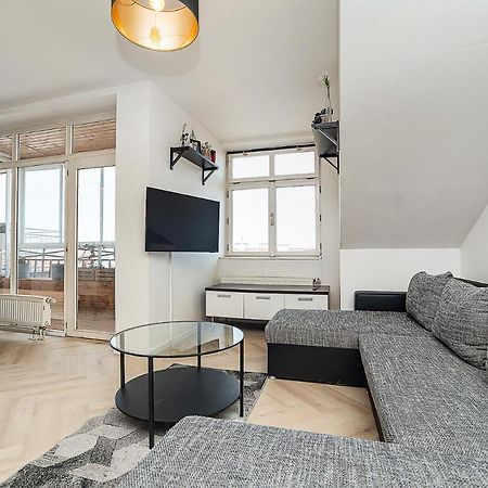 Big 4-Bedroom Flat, Terrace With Great Vitkov View プラハ エクステリア 写真