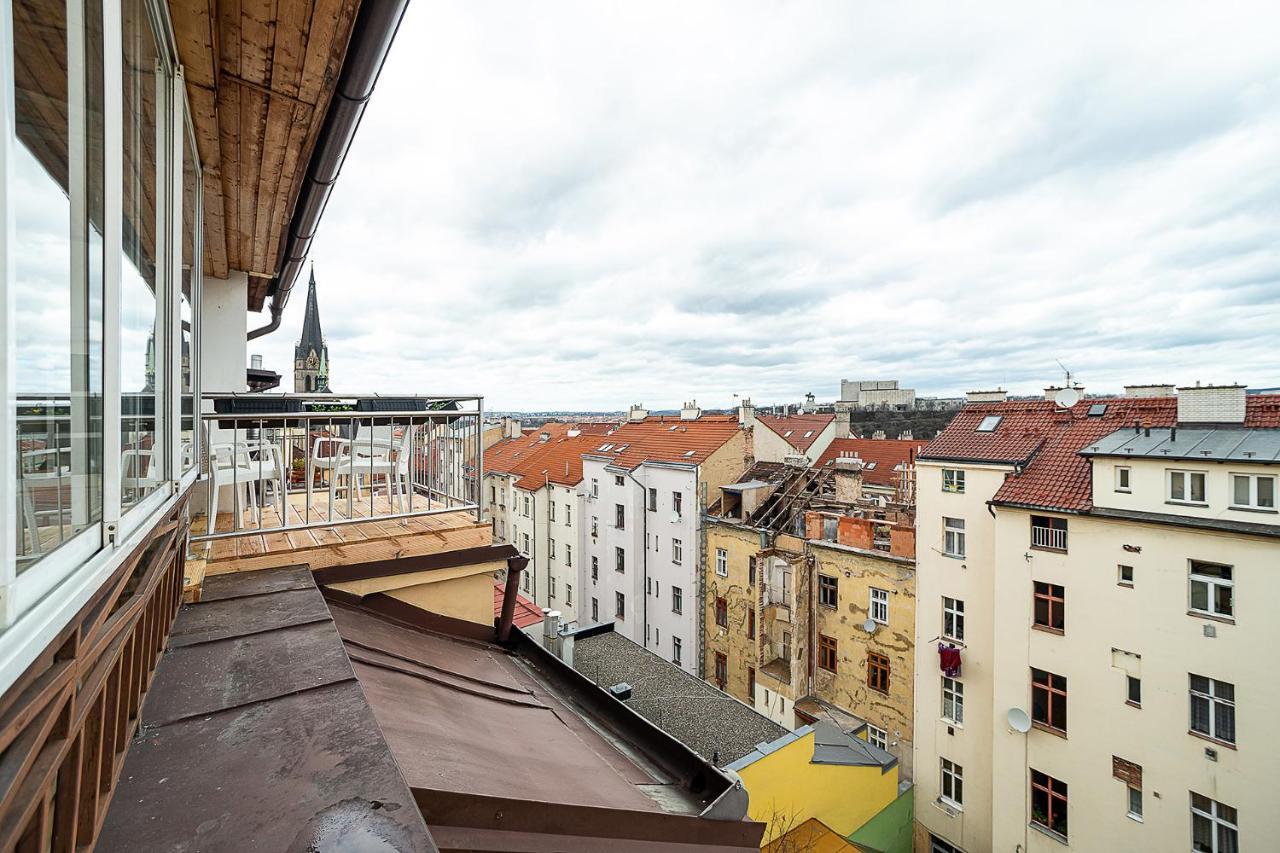 Big 4-Bedroom Flat, Terrace With Great Vitkov View プラハ エクステリア 写真